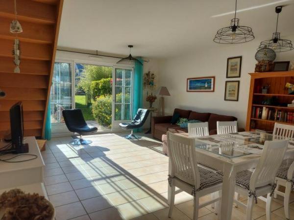 La Salicorne Villa Barfleur Exteriör bild