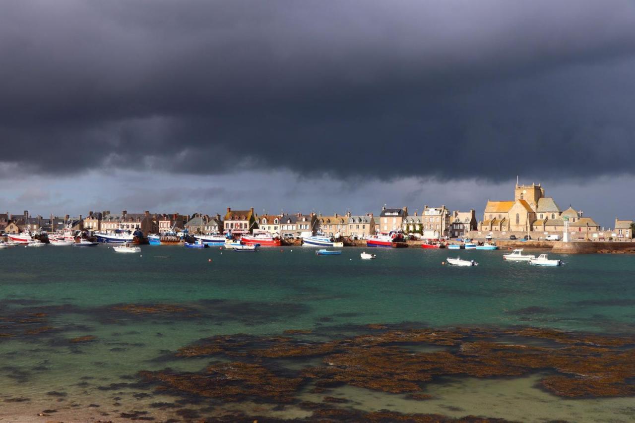 La Salicorne Villa Barfleur Exteriör bild